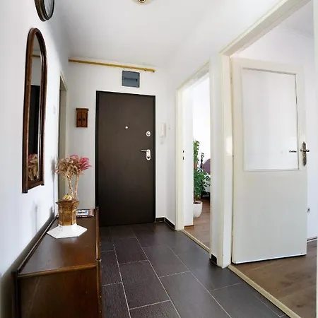 Old Town Scharajevo - Free Parking Apartment
